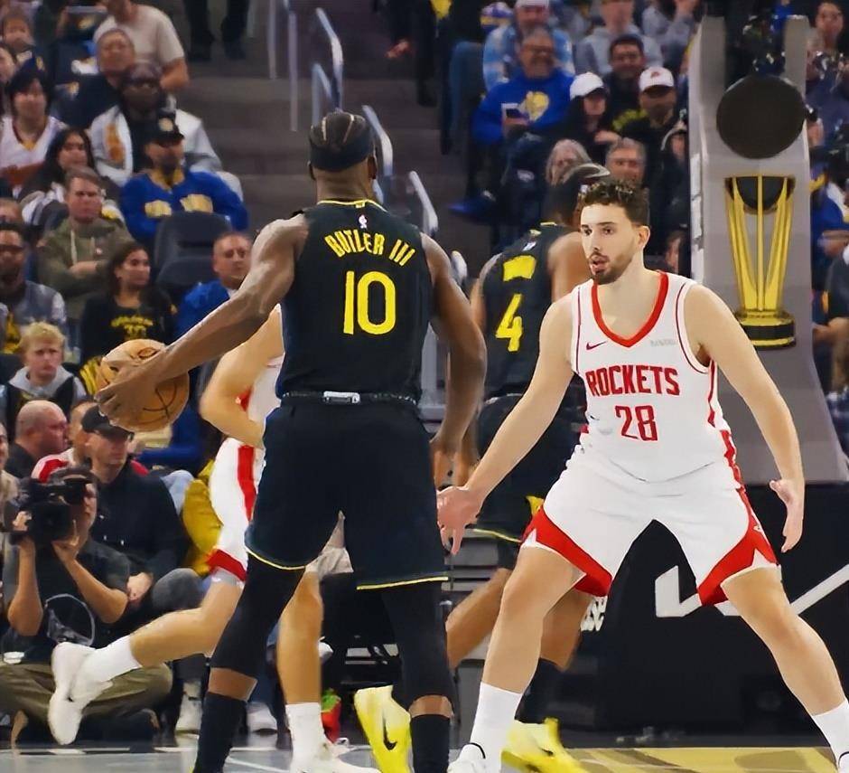 转折点金州勇士状态回暖；NBA季后赛窗口期攻防权衡；更衣室稳定；球队文化再被提及的简单介绍