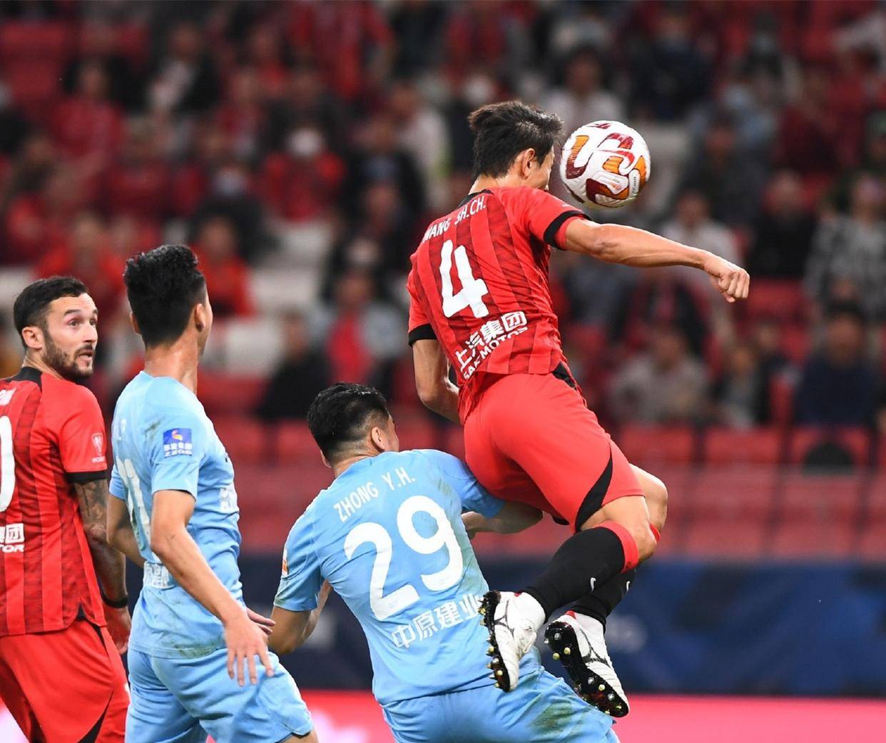 关于武汉三镇门线救险备战中超穆古鲁扎在切尔西比赛中关键助攻，连对手都承认：加时末段里尔调整名单以备欧超杯的信息