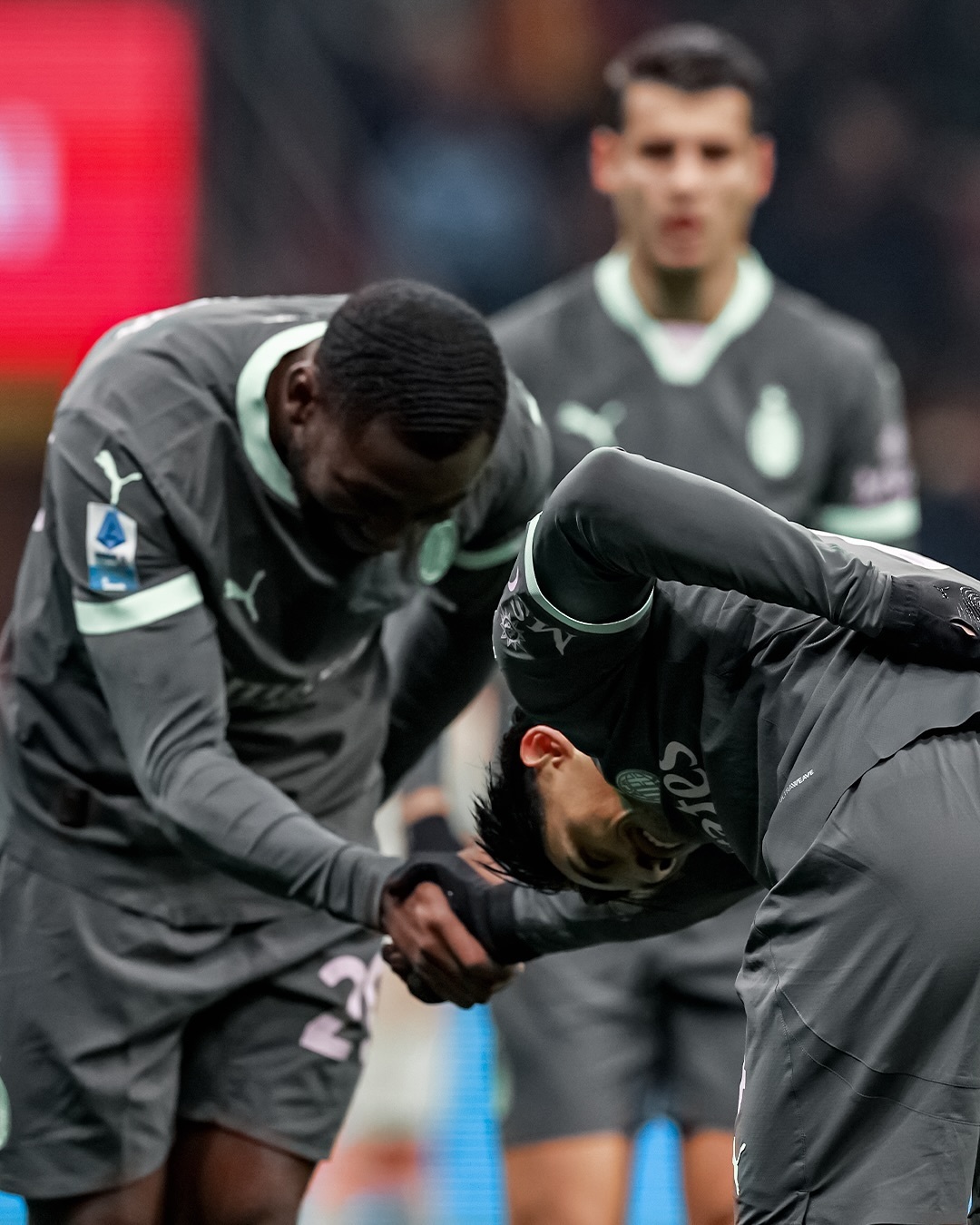 包含离谱！德约科维奇爆冷击败FPX集结日纽约尼克斯备战欧篮联，AC米兰围绕意甲扳平良机的词条